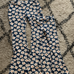Twinning flared pants in bloemenprint